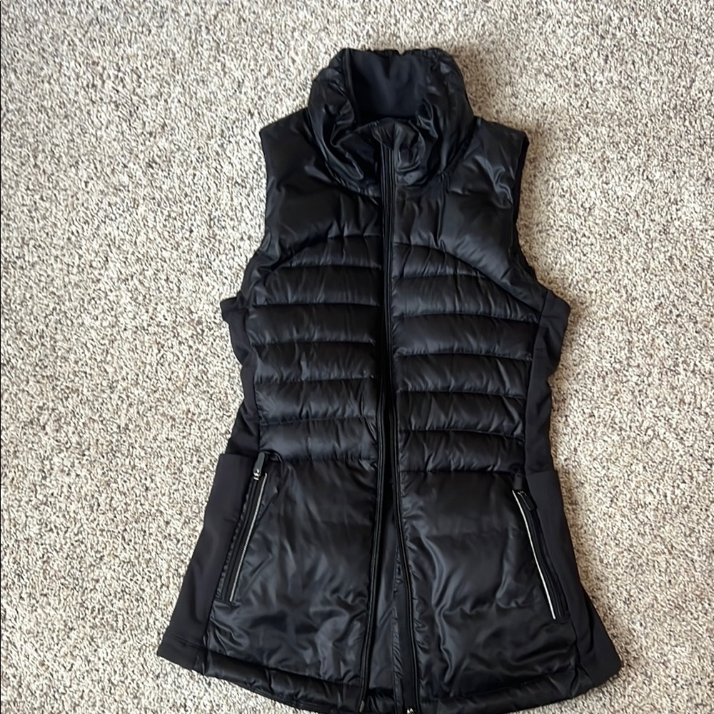 lululemon athletica Black Puffer Vest with High Collar and Quilted Design